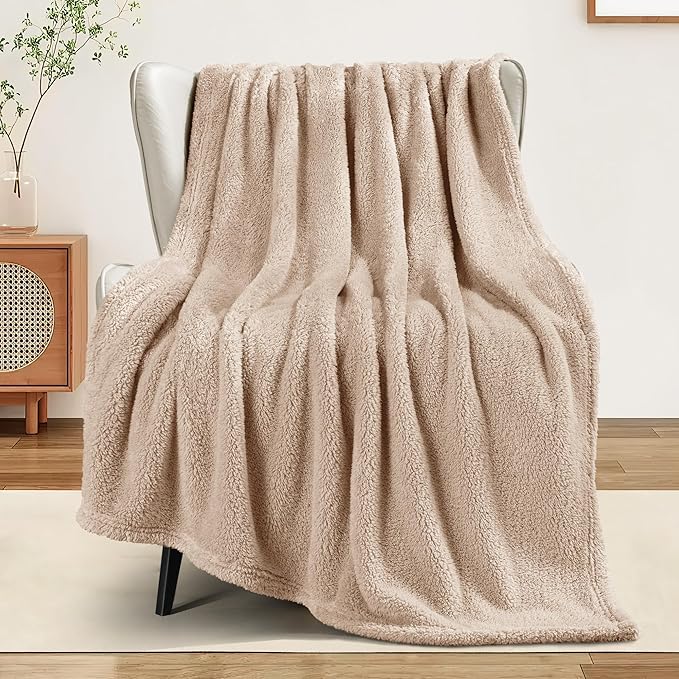 Exclusivo Mezcla Soft Fleece Throw Blanket for Couch, Super Soft Velvet Plush Fleece Blankets, Fuzzy Cozy and Warm for Winter, 50x60 Inches, Camel