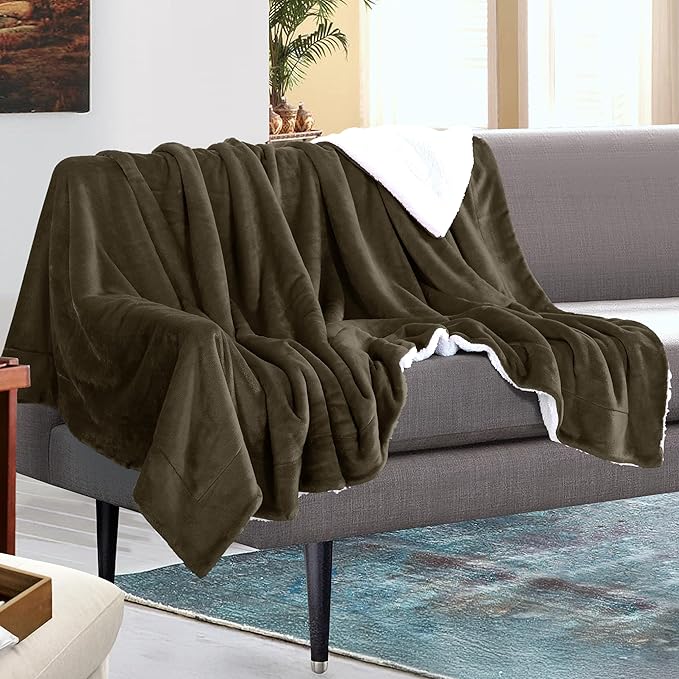 Mocassi Premium Ultra-Soft Velvet Touch Flannel Fleece Sherpa Throw - Warm Cozy Reversible Plush Micromink Throw Blanket for Couch, Bed and Sofa - Fluffy, Christmas Winter Bedding Gift, Brown