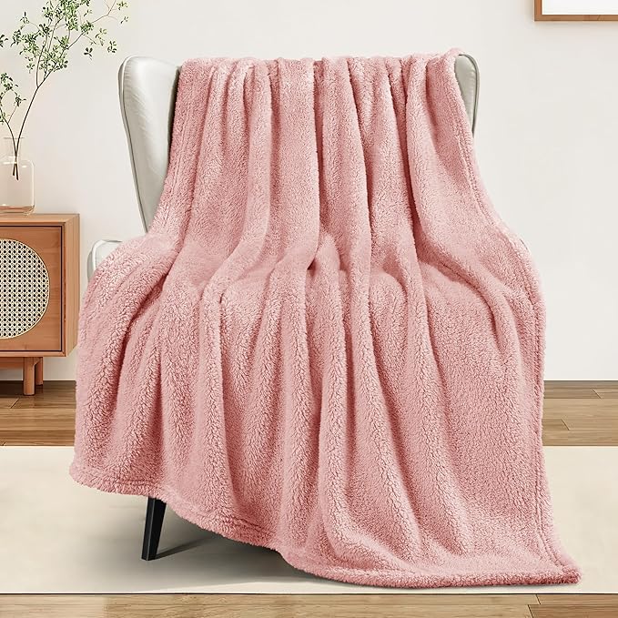 Exclusivo Mezcla Soft Fleece Throw Blanket for Couch, Super Soft Velvet Plush Fleece Blankets, Fuzzy Cozy and Warm for Winter, 50x60 Inches, Pink