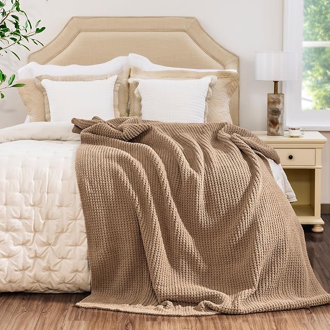 Waffle Knit Blanket Twin Size, Luxury Cozy Chunky Knit Blanket for Couch, 60 x 80 Inch Thick Ultra-Soft Feather Yarn Knitted Blankets for Sofa, Bed, Home Decor - Beige