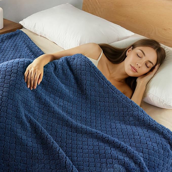 Exclusivo Mezcla Queen Size Fleece Blanket for Bed, Extra Soft Warm Decorative Fuzzy Blanket for Women, Lightweight Cozy Bedding Blankets, 90x90 Inches, Navy Blue