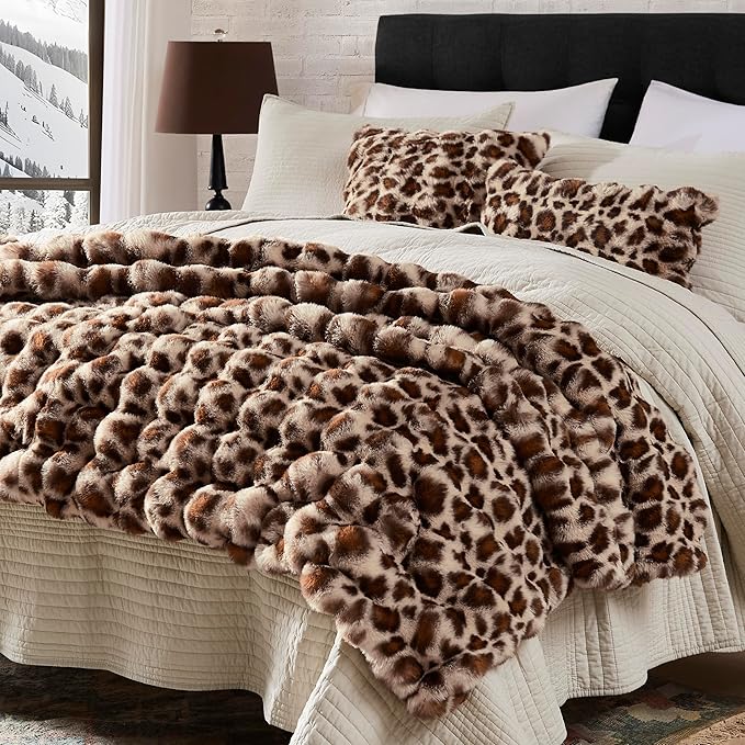 WDCOZY Cheetah Leopard Print Bubble Throw Blanket, Luxury Faux Rabbit Fur Mink Plush Throw for Couch, Sofa and Bed, Soft Fluffy Fuzzy Cozy Blanket for Women, Thick and Warm, 50x60 inches, 950 GSM