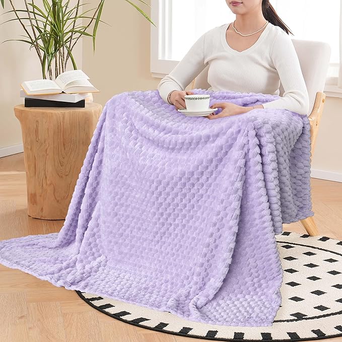 Vessia Flannel Fleece Throw Blanket(50x70 inch), 3D Jacquard Light Purple Fuzzy and Warm Blanket for Couch, Sofa, Bed, 300GSM Super Soft Touch Cozy Lightweight Lilac Throw for All-Season Home Decor