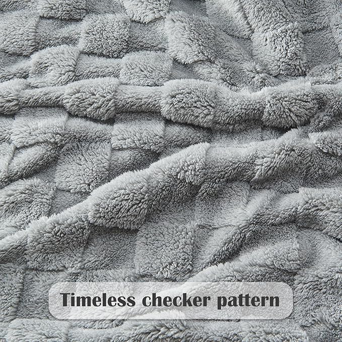 NEWCOSPLAY Super Soft Twin Blanket Grey Premium Silky Flannel Fleece 3D Checkered Lightweight Bed Blanket All Season Use (Grey Checkered, Twin(60"x80"))