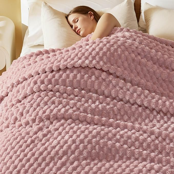 Bedsure King Size Blanket for Bed - 350GSM Fluffy Plush Bubble Blanket King for Home Room Decor, GentleSoft Cute Fleece Soft Cozy Gifts for Women Girls, Dusty Rose, 108x90 Inches