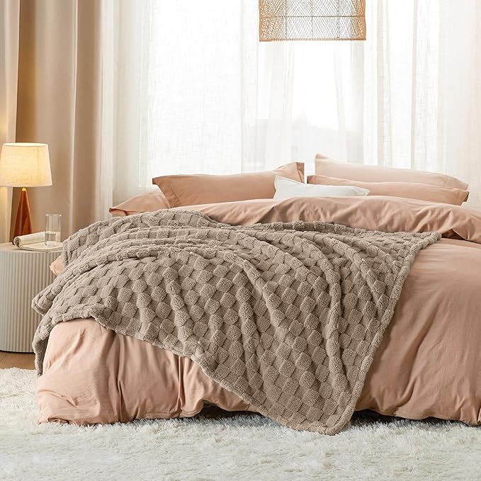 Bedsure GentleSoft Light Brown Twin XL Blanket for Bed - Super Soft Cozy Fleece Blankets for Women, Cute Throws for Girls, Dorm Room Essentials for Girls Teens Back to School, 66x90 Inches