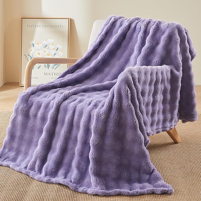 NEWCOSPLAY Throw Blanket for Couch Lavender Super Soft Flannel Fleece 3D Bubble Lightweight Bed Blanket All Season Use (Lavender, Throw(50"x60"))
