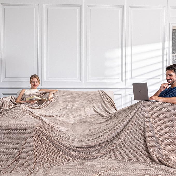 Soft Cozy 120x138 Inches Seamless Oversized King Fleece Blanket, 3D Jacquard Decorative Giant 10'x11.5' California King Blanket Extra Large for Bed, Sofa, Couch, Travel, Taupe Chain