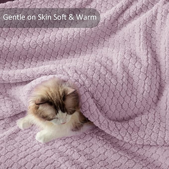 Exclusivo Mezcla King Size Fleece Blanket for Bed, Extra Soft Warm Decorative Fuzzy Blanket for Women, Lightweight Cozy Bedding Blankets, 90x104 Inches, Lilac Purple