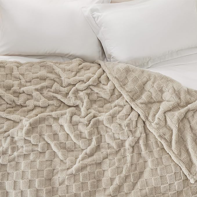 Bedsure GentleSoft King Size Blanket for Bed - Super Soft Cozy Blankets for Women Men Girls, Large Fuzzy Fleece Throw for Bedroom Decor, Neutral,108x90 Inches