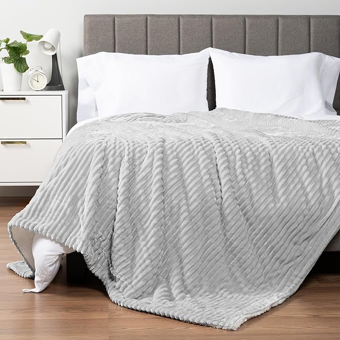PAVILIA Light Gray Sherpa Fleece Throw Blanket for Couch Twin, Soft Plush Fuzzy Blankets, Fluffy Flannel Sherpa Blanket for Bed, Warm 3D Ribbed Winter Blanket Gift, 60x80 inches