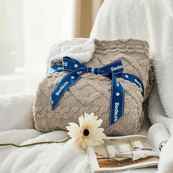 Bedsure Gentlesoft Sherpa Queen Size Blanket for Bed - Fleece Fluffy & Cozy Cable Jacquard Tufted for Women Gift, Thick and Warm Christmas Blanket for Winter, Beige, 90x90 Inches