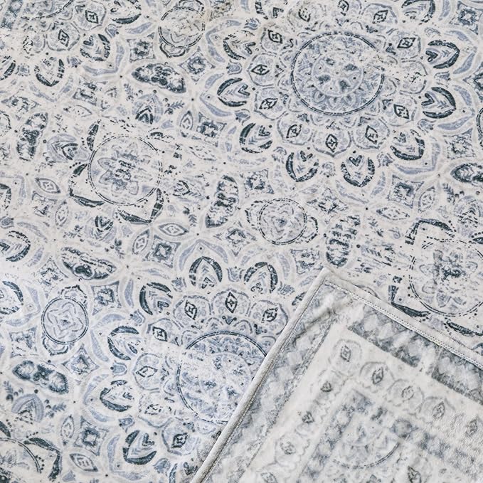 Floral Print Blanket Fleece Throw for Bed Sofa Travel and Camping, Super Soft Cozy Fluffy Plush Floral Print Blanket for All Seasons 50"x60" Light Grey