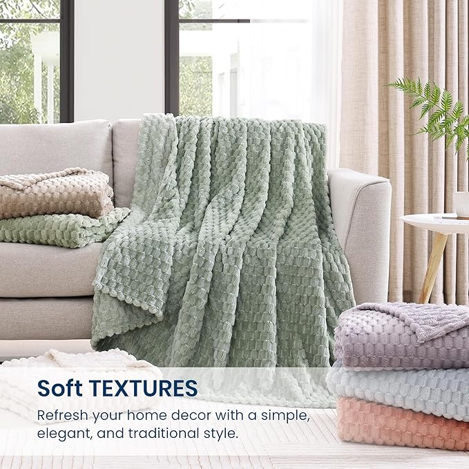 Monbix Light Sage Green Fleece Throw Blanket for Couch- Room Decor Soft Cozy Blankets for Women, Lightweight Fuzzy Fleece Flannel Bed Blanket Suitable for All Seasons(60"×80",Light Sage Green)