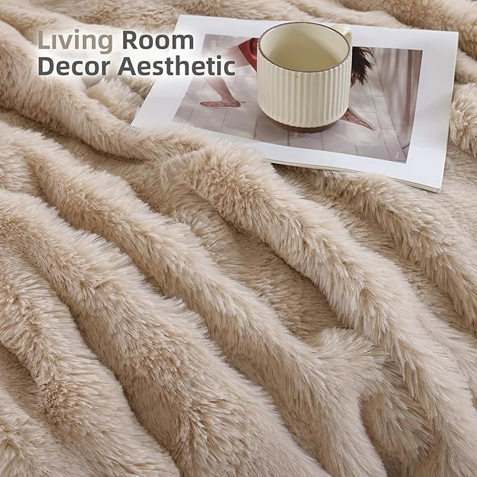 Smoofy Faux Fur Throw Blanket for Couch – Linen Fluffy Cozy Rabbit Fleece, Plush Soft Bubble Blanket for Sofa & Bed, for Mom, Warm Fuzzy Home Room Decor Throw 60" x 80"