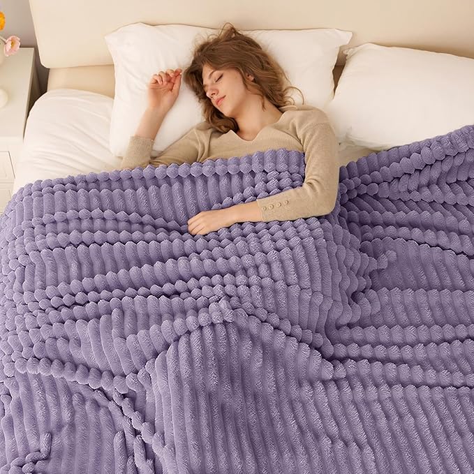 Joiedomi King Size Blanket for Bed, Soft & Warm Purple Fleece Blankets Gifts for Women Mom, Cozy Cute Soft Throw 108x90 Inches