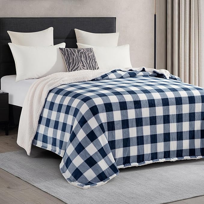 Elegant Comfort Ultra Soft Reversible Buffalo Plaid Flannel Sherpa Blanket - Cozy Silky Checkered Fleece Throw for Couch, Bed - Plush Fuzzy Warm Winter Blanket for Gift, Full, Navy