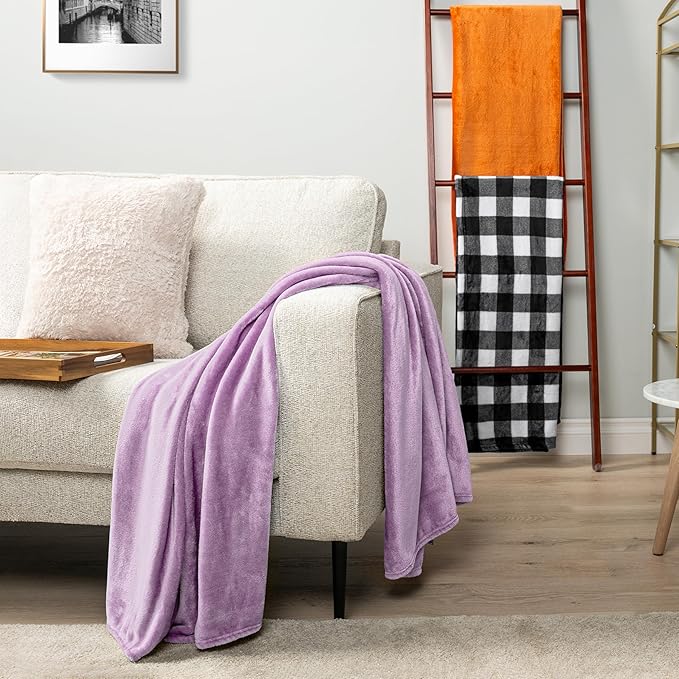 PAVILIA Light Purple Fleece Throw Blanket for Couch, Lavender Lilac Soft Fuzzy Flannel Throw for Sofa, Luxury Plush Microfiber Bed Blanket, Cozy Home Decorative Velvet Gift Blanket, 50x60
