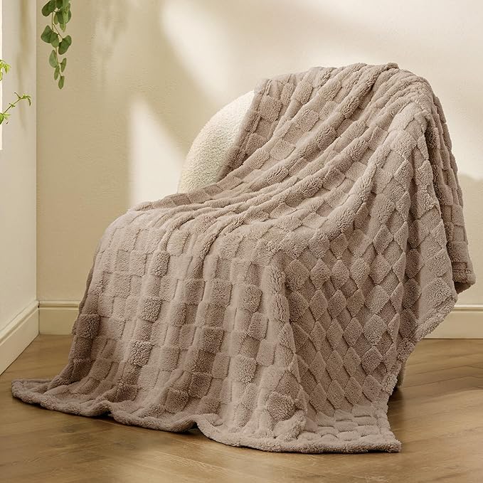 Bedsure GentleSoft Light Brown Throw Blanket for Couch - Checkered Fleece Blankets Gifts for Women Men Girls, Cute Soft Cozy Throw for Bedroom Home Decor Gifts, 50x60 Inches