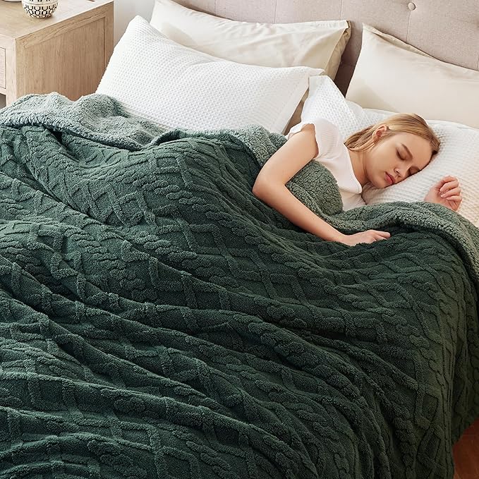 Bedsure Gentlesoft Sherpa Fleece Throw Blanket for Couch - Fluffy & Cozy Cable Jacquard Tufted Throw for Women Gift, Thick and Warm Christmas Blanket for Winter, Dark Green, 50x60 Inches