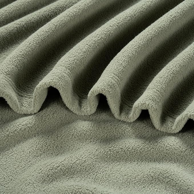 Berkshire Blanket Microfleece Queen Size Bed Blanket Dark Sage Green,Lightweight Soft Breathable Plush Micro Fleece Blanket for Bed Couch Sofa,90x90 Inches