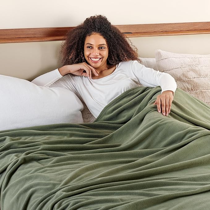 Berkshire Blanket Microfleece Queen Size Bed Blanket Dark Sage Green,Lightweight Soft Breathable Plush Micro Fleece Blanket for Bed Couch Sofa,90x90 Inches