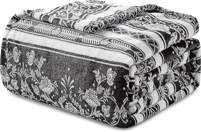 Elegant Comfort Ultra Soft Print Flannel Fleece Bed Blanket, Cozy-Fuzzy Lightweight Bedspread Coverlet, All Season Decorative Blanket for Couch, Sofa, Striped Design, Queen Size, Odelia