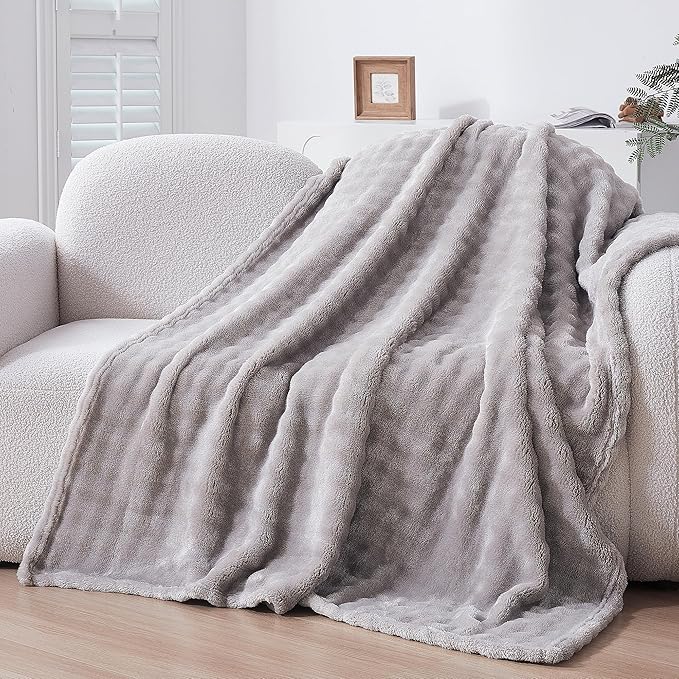 Fluffy 3D Bubble Throw Blanket for Couch & Bed – Cozy Soft Fleece Blankets for Women & Girls – Warm Lightweight Fuzzy Throw XL (50x70) – Machine Washable Gifts